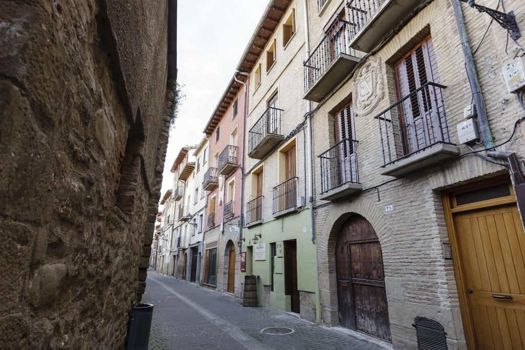 Casa Maitetxu, Acogedores Apartamentos Proximos A Pamplona Puente la Reina Екстериор снимка
